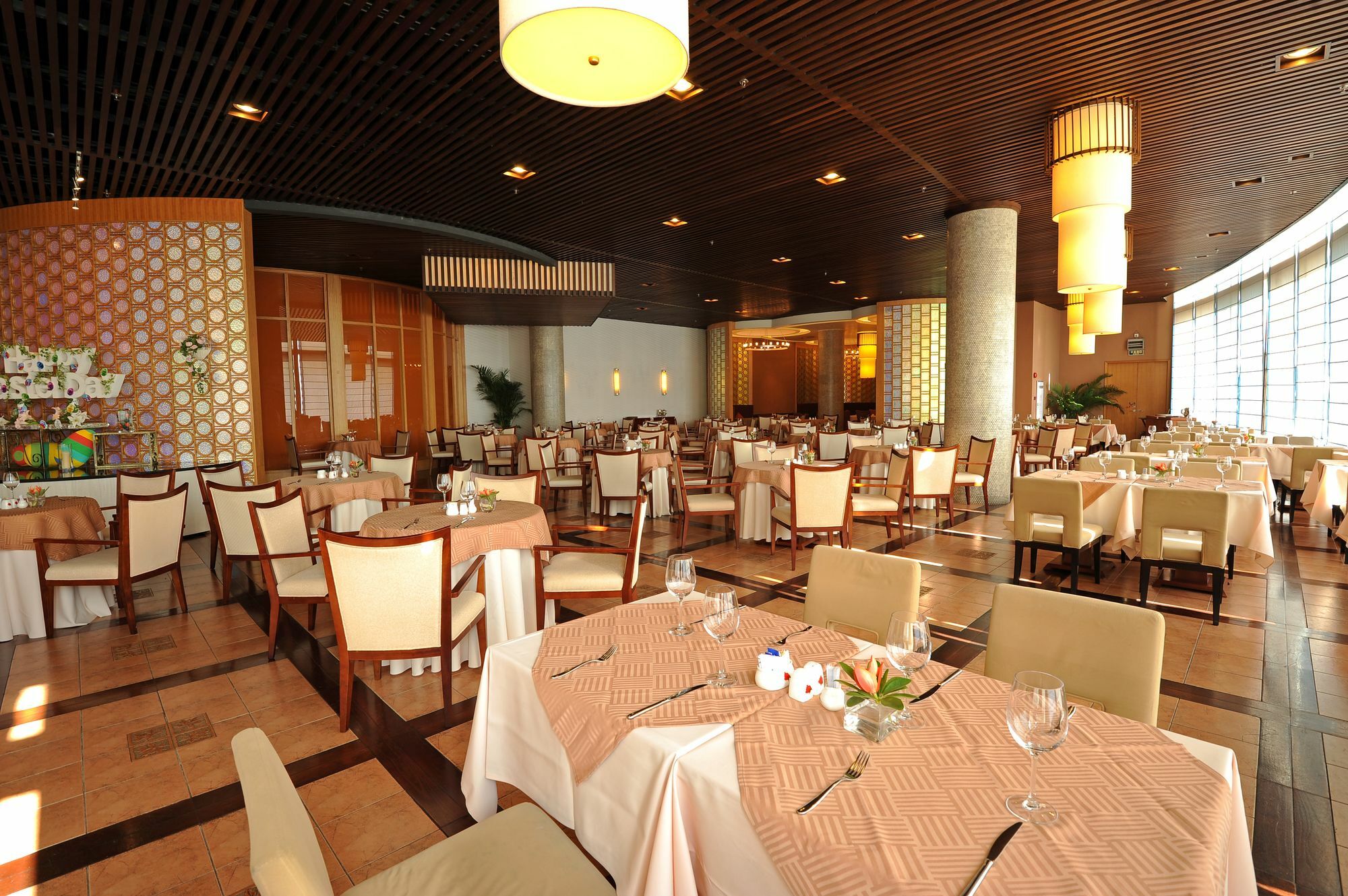 Ocean Spring Grand Metropark Hotel Zhuhai Buitenkant foto